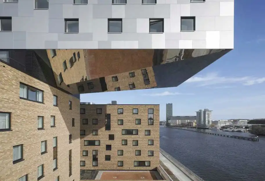 Nhow Hotel Berlin building